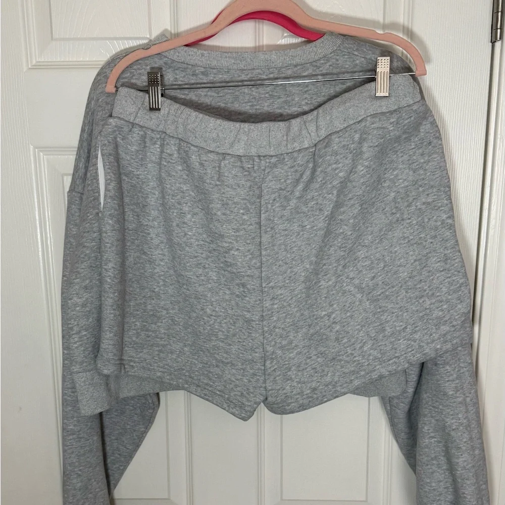 Cropped Crewneck Sweatshirt in Heather Gray - Picture 12 of 12